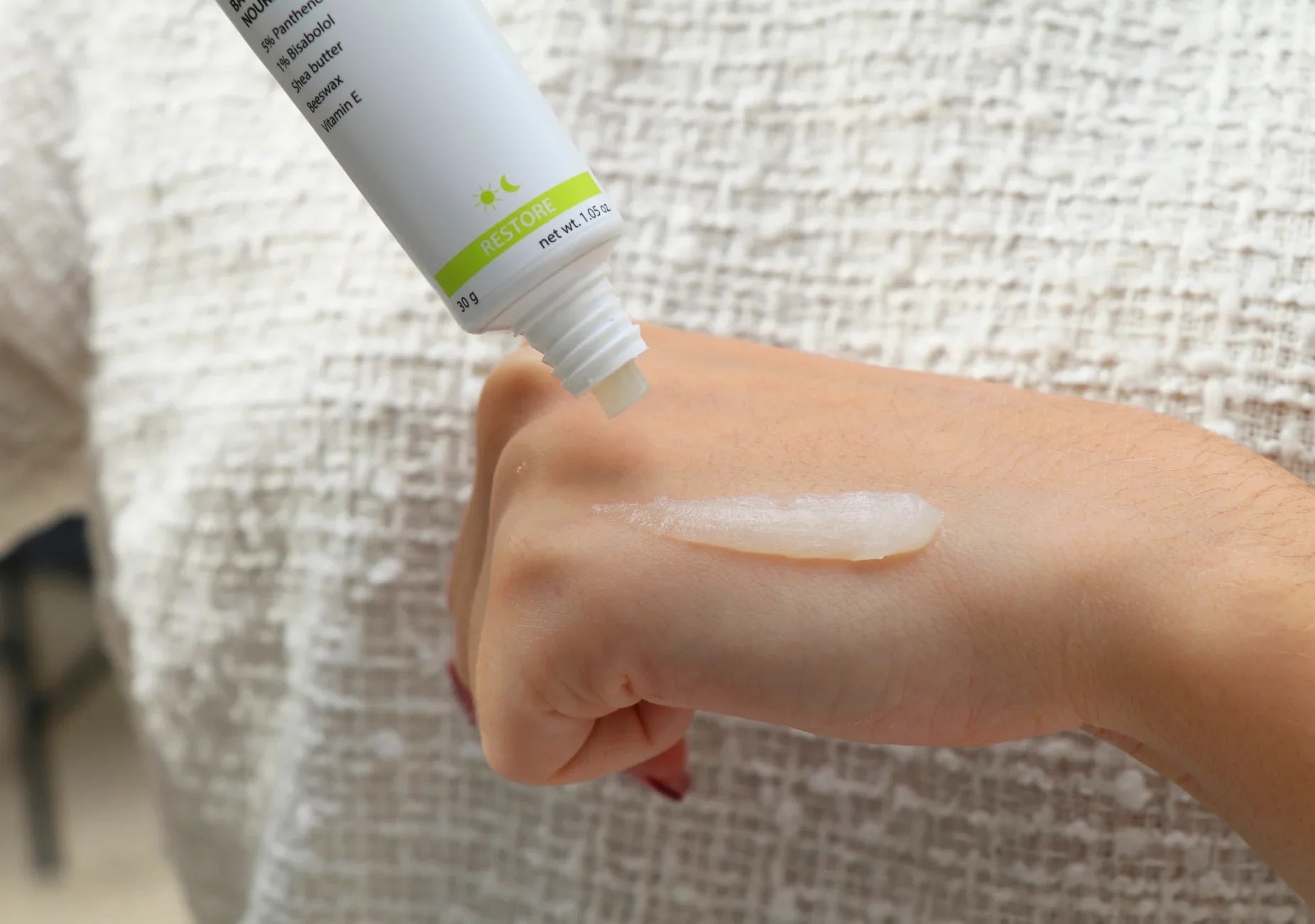 Textur på krämen panthenol ceutic från dermaceutic 